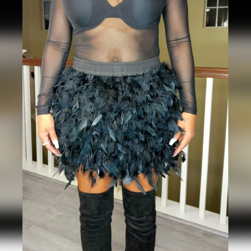 Feather mini skirt